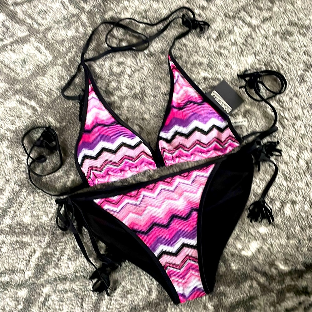 NWT Donatella Chevron Bikini